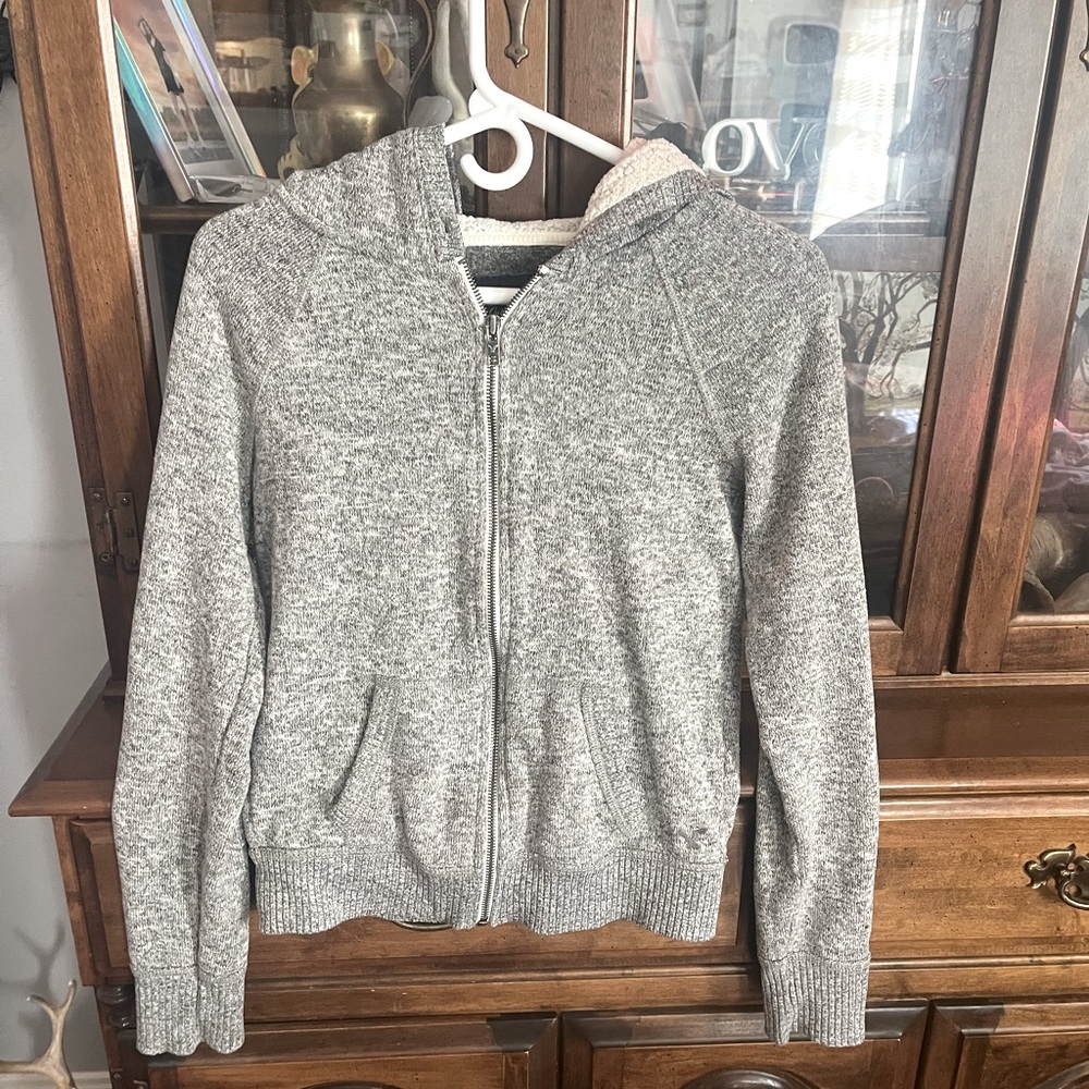 American Eagle Sherpa hoodie zip up sweater. Gray and cream color. Size Medium